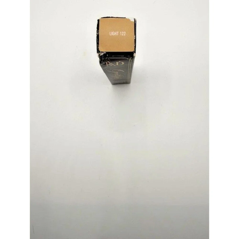 KVD Kat Von D Lock-It Foundation Light 122 Full Coverage Liquid Makeup